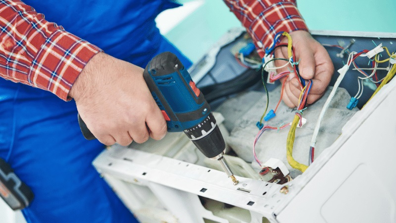 Alaşehir Çetintaş Çetintaş çamaşır makinesi kart tamiri – Su almama arızası orijinal parça ile giderildi. - Teknik servis örneği
